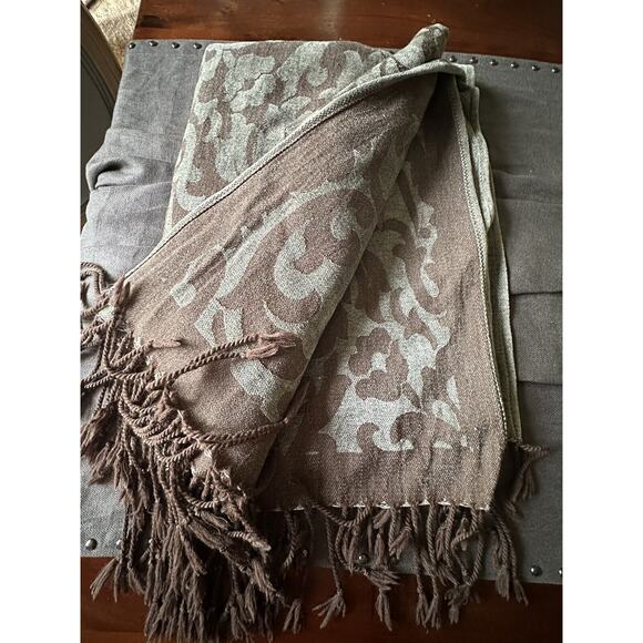 Restoration Hardware Wool Blend Fringed Throw Blanket Gray Brown Floral 70X53” - Picture 5 of 12